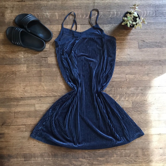 Slip Dress - House Dress - Picture 4 of 5